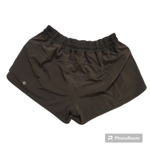 Lululemon Tracker shorts in olive green 12